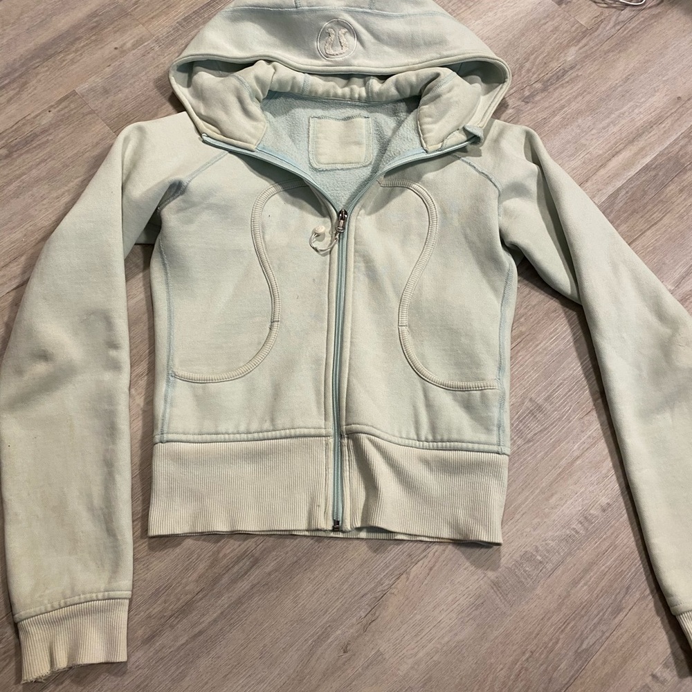Used condition Lululemon scuba size 2 - Picture 2 of 6